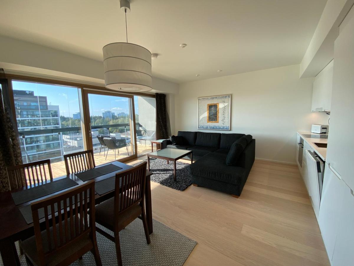 Ainoa Shopping Center Apartments - Tapiola エスポー エクステリア 写真