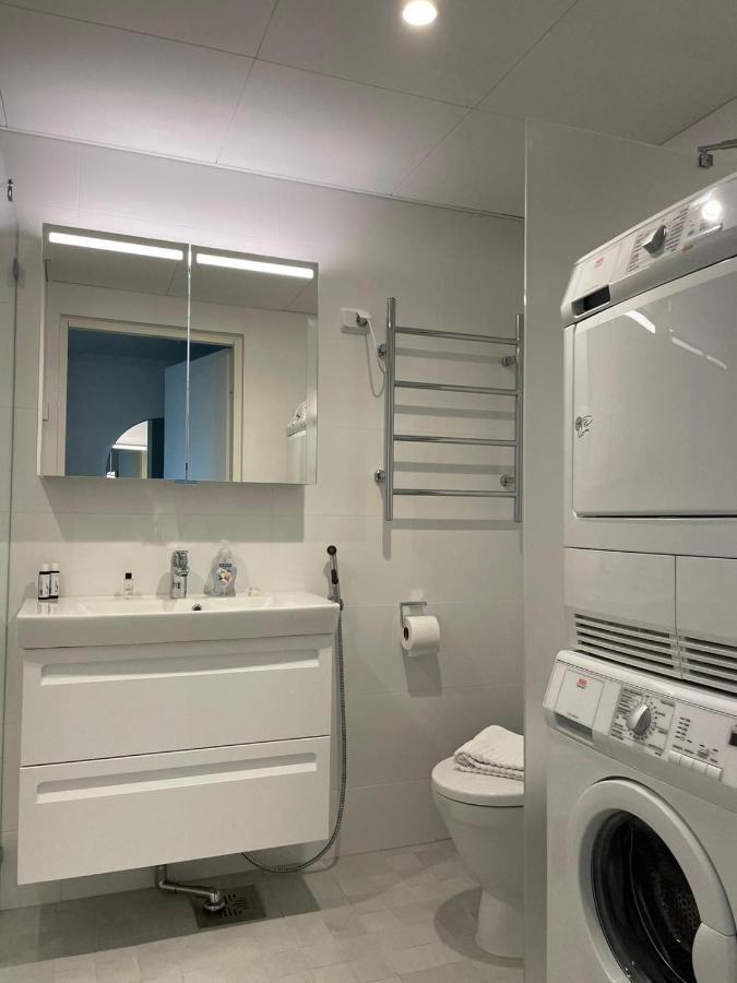 Ainoa Shopping Center Apartments - Tapiola エスポー エクステリア 写真